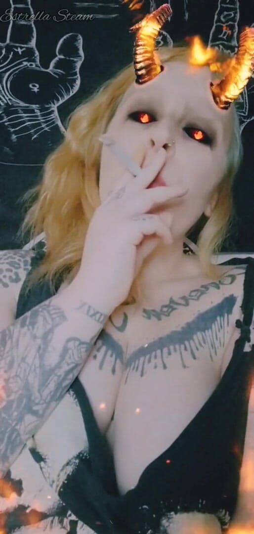 Estrella Steam: Demon merokok rokok