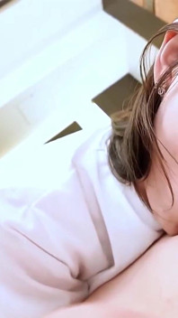 거리에서 서프라이즈를 골랐다. 아무도 예상하지 못했던 야생의 모습을 숨깁니다.