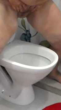 Jen Is Peeing Alot in the Toilet