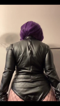 Solo Twerking
