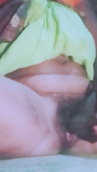 Indisch dorp eigengemaakte Bhabhi Belan genoten met video harde vingerzettingen genoten vrouw