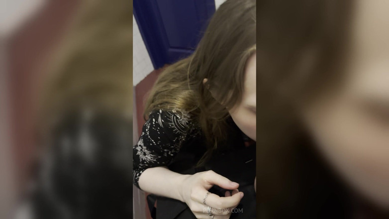 Ellie Wild: Îi primului tip pe care îl întâlnește la un club de noapte