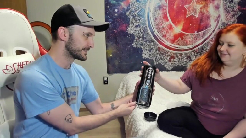 Sin Spice by Sophia Sinclair and Jasper Spice: Foreglad Fenian automatic masturbator unboxing