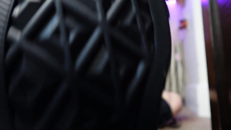 Raven Willow: Високі коліна, навпаки, контролюйте свій горіх