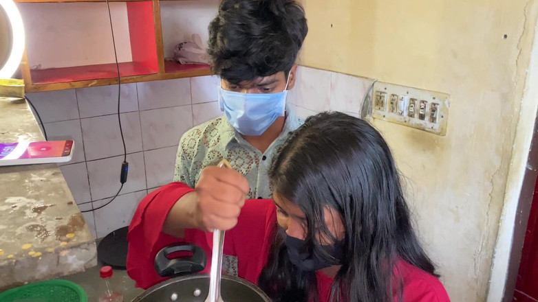 Indian Teen Girl's: Napalona indyjska Bhabhi ostro zerżnięta przez przyjaciela męża