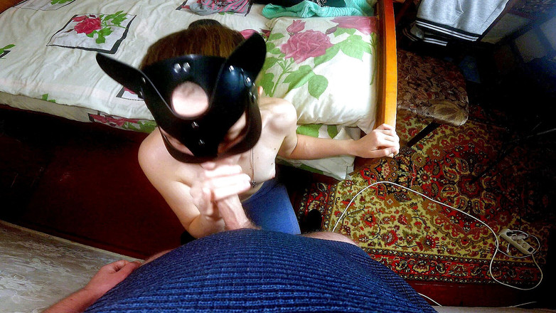 Love_Adventures: Stepsisはstepbrotherにフェラチオを与えます!口の中を精液で満たした!