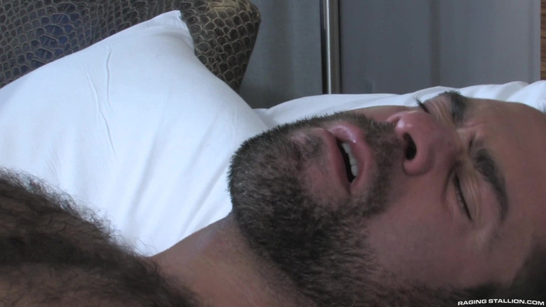 Raging Stallion: Atracción