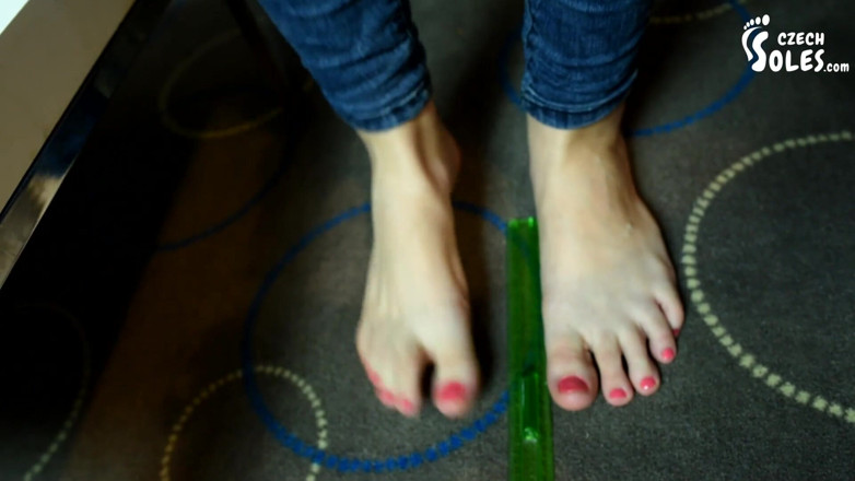 Czech Soles - foot fetish content: Foot measuring with Czech footgirl Ivet