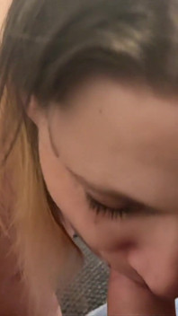 Che carico di sperma pesante! Quindi adoro avere lo sperma in bocca!