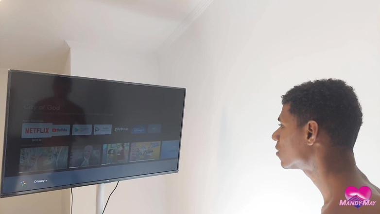 Mandy May Xtuber: Sexo anal y chorro para obtener un nuevo televisor