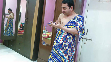 Cute & Nude Crossdresser: Sissy crossdresser sexy femboy douce sucette dans une couverture de...