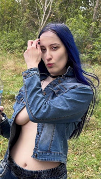 Öffentlicher Sex Mit Einem Heißen Fremden Im Wald, Schlampe Zeigte Große Perfekte Brüste, Creampie