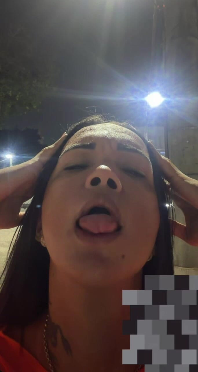 Renata Frazao: 영상 통화