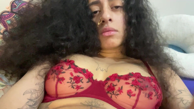 Bibi Hourani: Continuo a Giocare Con Il Mio Sesso Pelito, Dopo Un...
