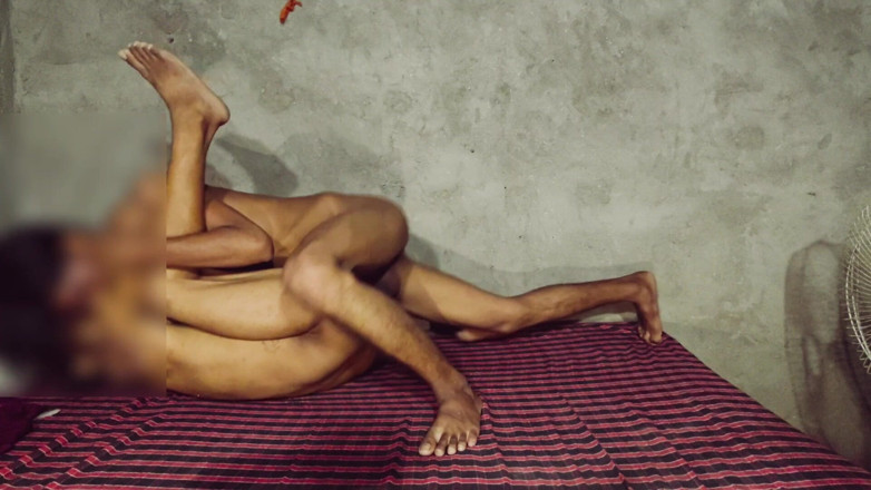 Damniraj: Plăcere anală indiană desi
