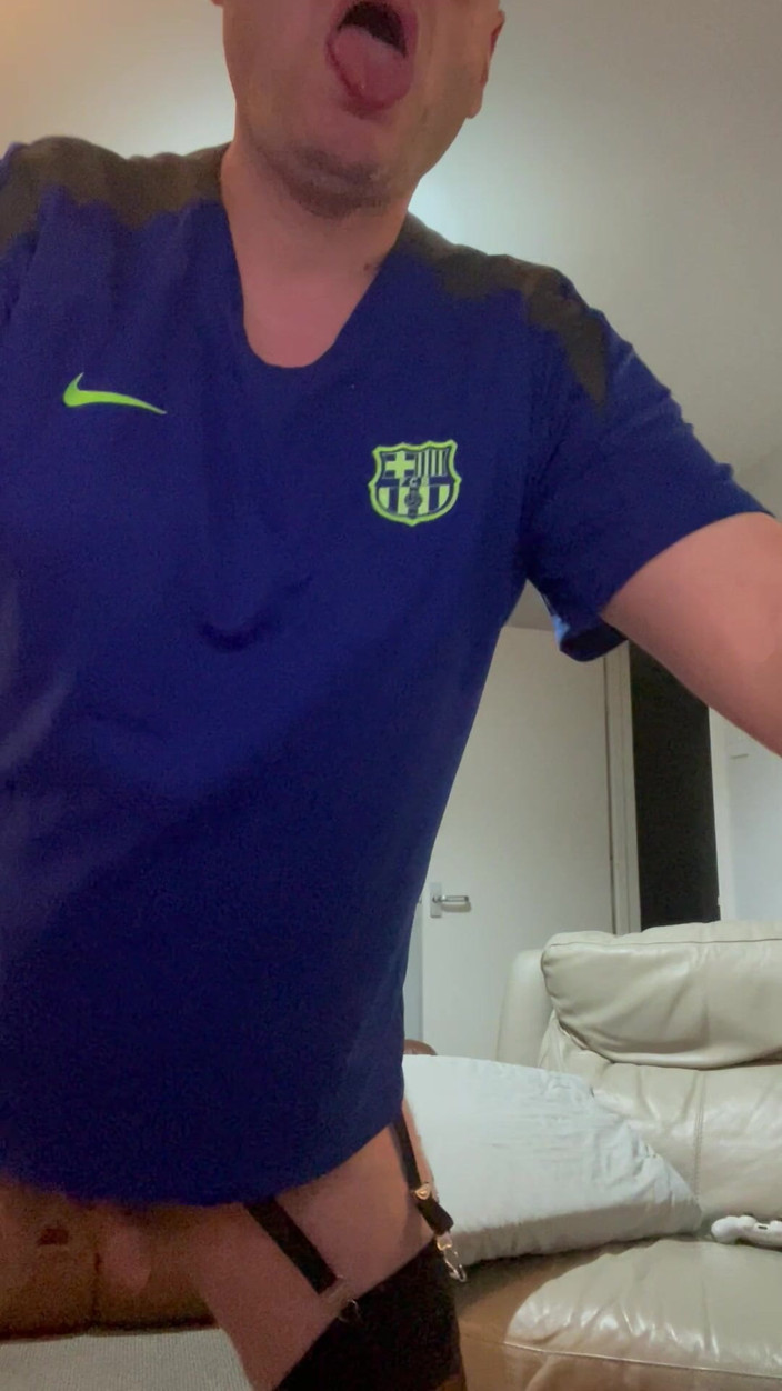 Ancient456: Baju bola sepak biru saya dengan stoking