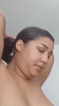 Nalgona potrzebuje kutasa w jej ciasnej dupie
