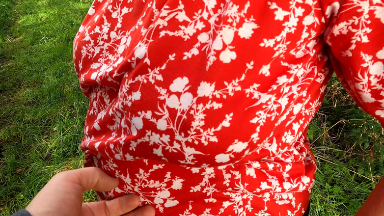 Bouncy Tits Action: khet men uske nagn stanon ko pita gaya