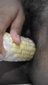 Cono cremoso nel profondo della mia figa - intenso gioco di inserzioni alimentari