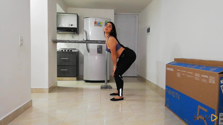 LatinaPlay: Идеальную тинку-латину в штанах для йоги жестко трахает большой член