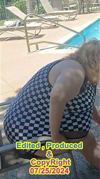 Enfermera Vicki usa damas en la piscina