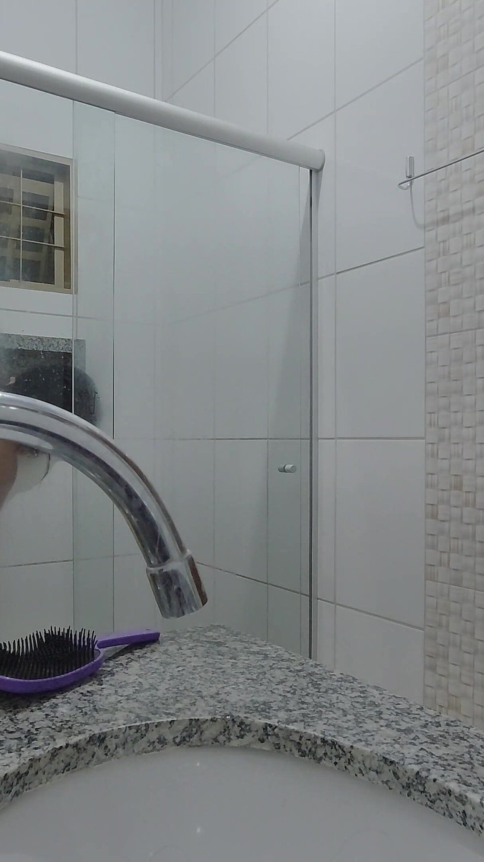 Mattos Movies: Camera on Hot Stepcousin in the Shower - I Can’t Wait...