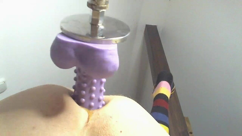 MeandI2: A fucking machine fucks my ass