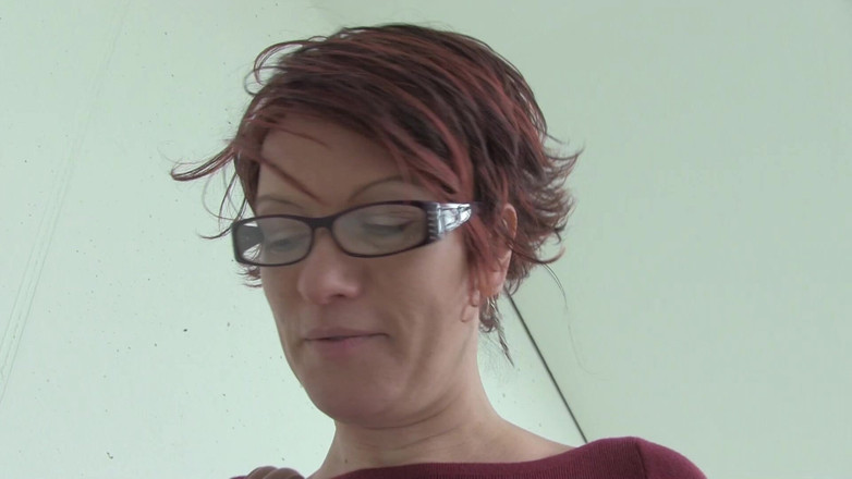 Popp Sylvie: Sylviesの日は、都市の - ドイツの熟女はセックスを望んでいる