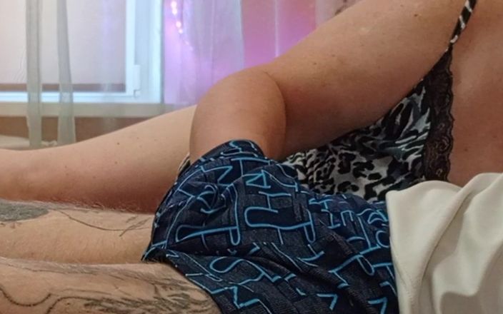Zona901: Ibu tiri lagi asik nyepong kontol sampai dicrot sperma hangat