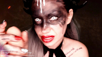 Goddess Misha Goldy: Voglio mangiare il tuo seme e ingoiarti tutto! Divorare!