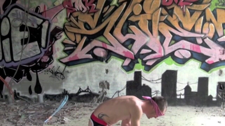 Crunch Boy: Slut fucked by top Arab in exhib outdoor