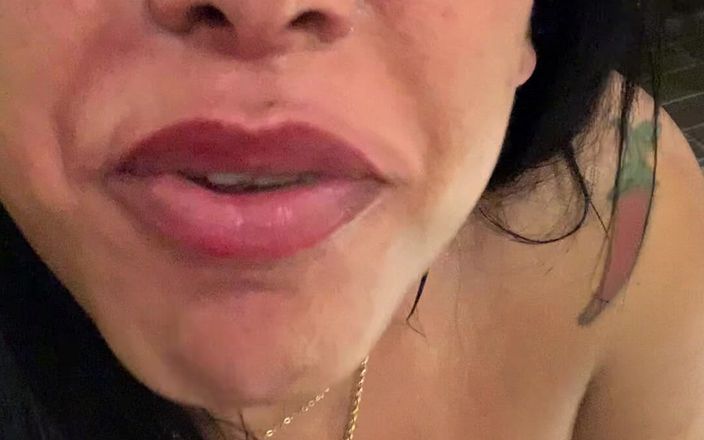 Aylla Gattina: Aylla Gattina的大黑屌能够把健身房里最阳刚的男人变成一个微弱的高音婊子