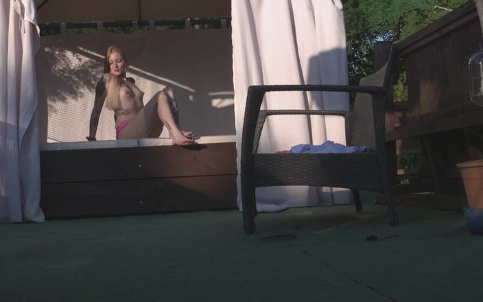 MMV Films XXX: Hoe je de jonge slet neukt - aflevering 2