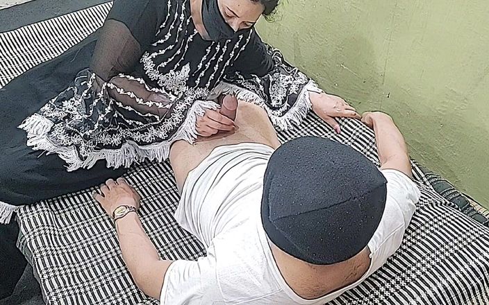 Gullnazkhan: Bhabhi přistihla nadržené švagrové při masturbaci, čistý hindský zvuk