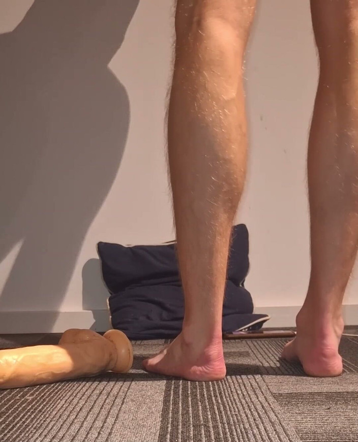 NoFace Twink X: Anal Play! Twink Loves to Put Toy up His Ass
