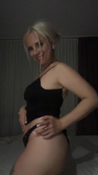 Zeer sexy lichaam en ik dans in slipje!