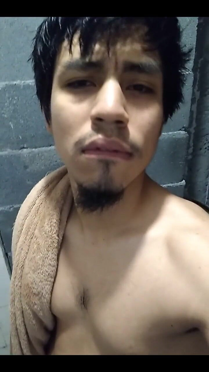 AlexAlejandro13: Bilik mandi pagi yang baik