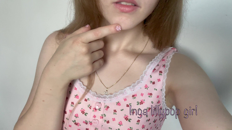 Inga lillypop girl: Cute Girl Show Her Small Tits
