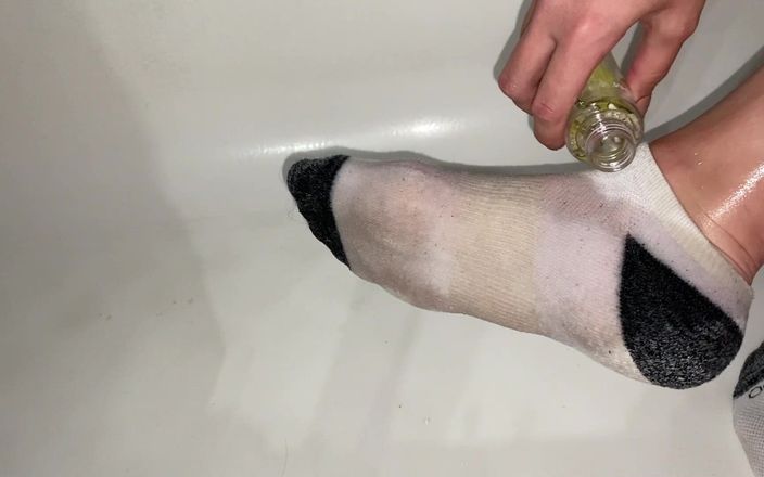 footivities: Massaggio con olio per il piede in calze a caviglia