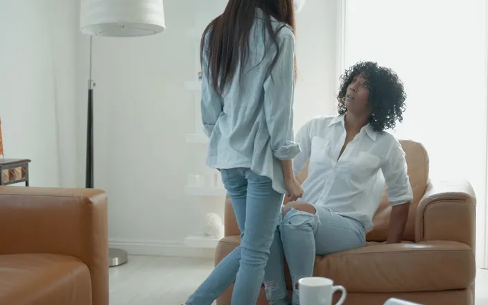 SweetheartVideo: Lesbian Beauties 20 Scene 1: Stunning Lesbians Crave Pussy