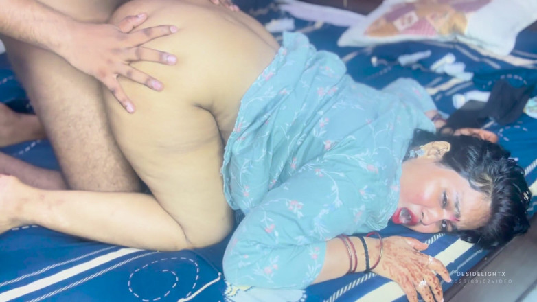 TactfulFiber902: Ayah tiriku mergokin aku lagi asik fingering memekku dan ngentot...