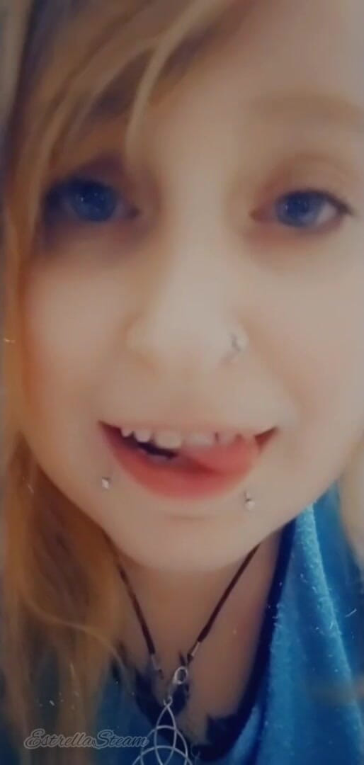 Estrella Steam: ฉันจ้องมองเธอพร้อมยิ้มให้