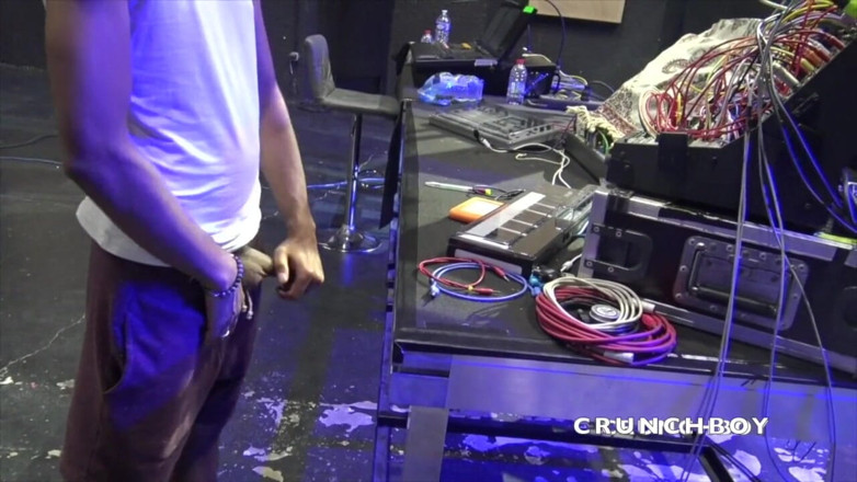 The official French bareback channel: หนุ่มทวิงค์โดนเย็ดแบบไม่ใส่ถุงในคลับเต้นรำ