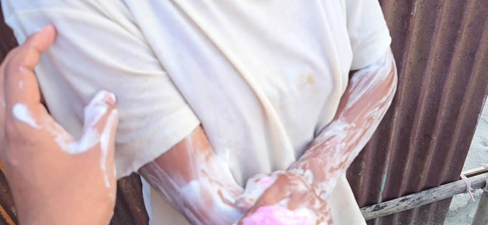 SafeRosebush8: Indisk XXX badvideo porrfilm