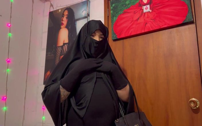 JessieRoss: सौतेली मम्मी जाने से पहले डैडी की गांड चोदती है