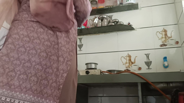 Bhabhi UP: Seronok dengan bhabhi Ji di dapur