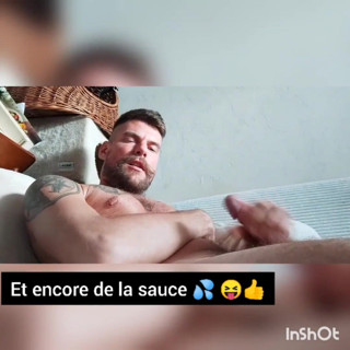 Thiebaud X Modele: Tattooed hunk jerks off and squirts