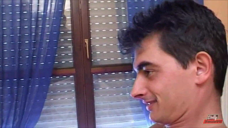 Vere Casalinghe Italia.: Tesuda peluda garota recebe uma foda quente e uma carga...