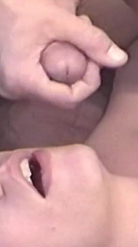 Reife blonde MILF wird hart mit sperma tropfend geritten