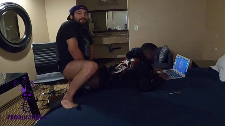 NB Topper: 흑인 브리더스 어드벤처 187